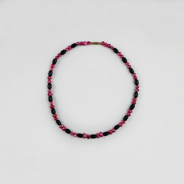 The Noir & Rose Pearl Strand