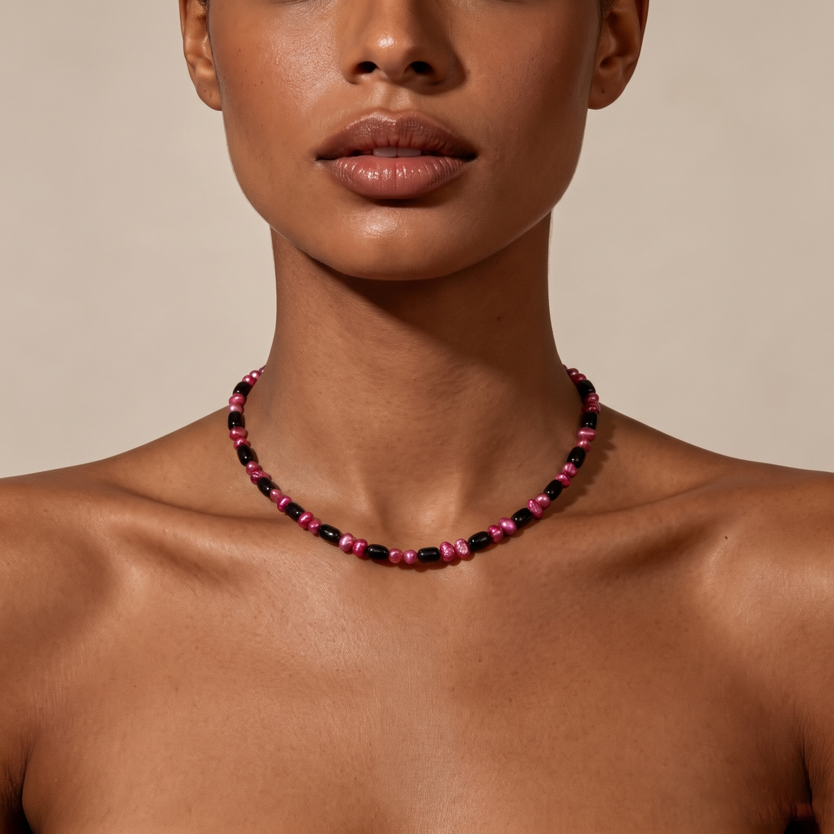 The Noir & Rose Pearl Strand