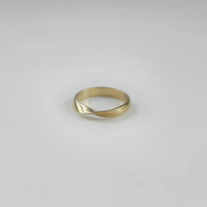 Twisted Infinity Brass Ring