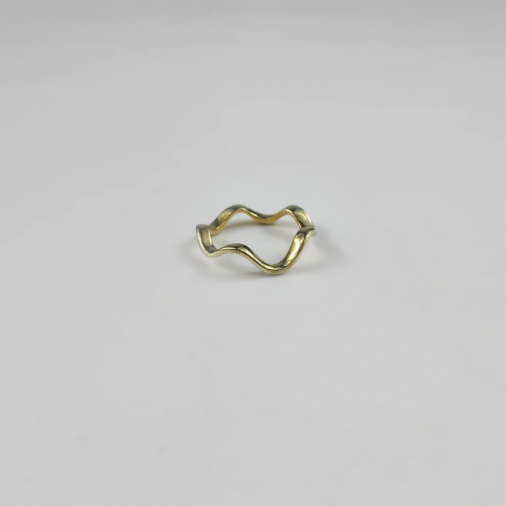 Wave Contour Brass Ring