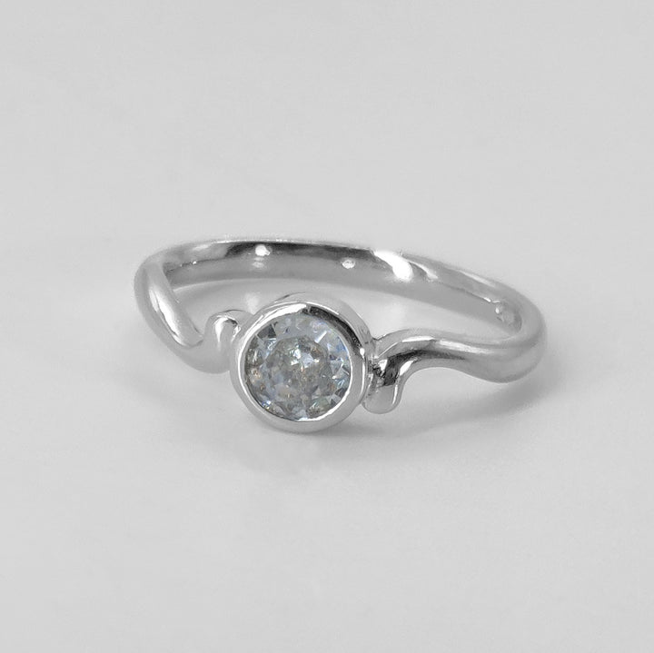 Wave Embrace Ring