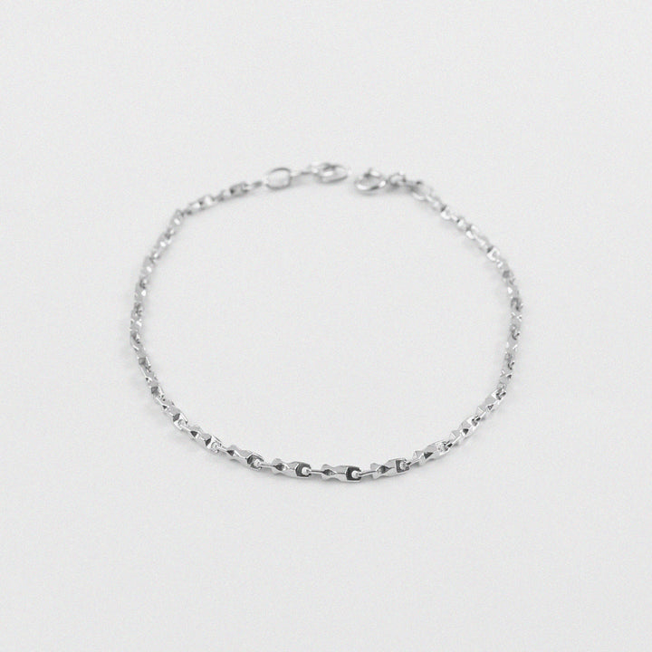 Double Strand Bracelet - An elegant 925 sterling silver bracelet by GetTheJuice, showcasing a beautiful double strand pattern for a delicate and stylish look.