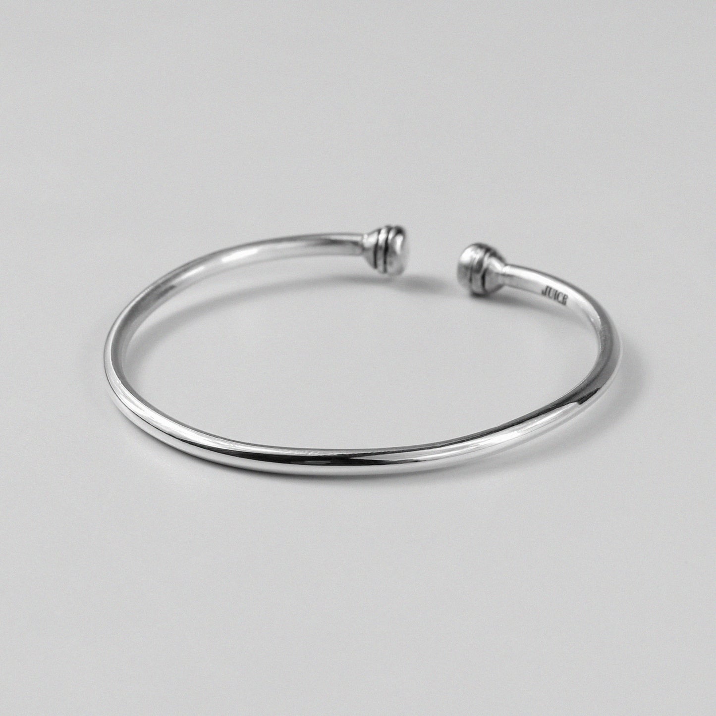 Mediterranean Bracelet - An elegant 925 sterling silver bracelet by GetTheJuice, featuring a design inspired by the beauty and charm of the Mediterranean, perfect for adding a touch of timeless elegance to any wrist.