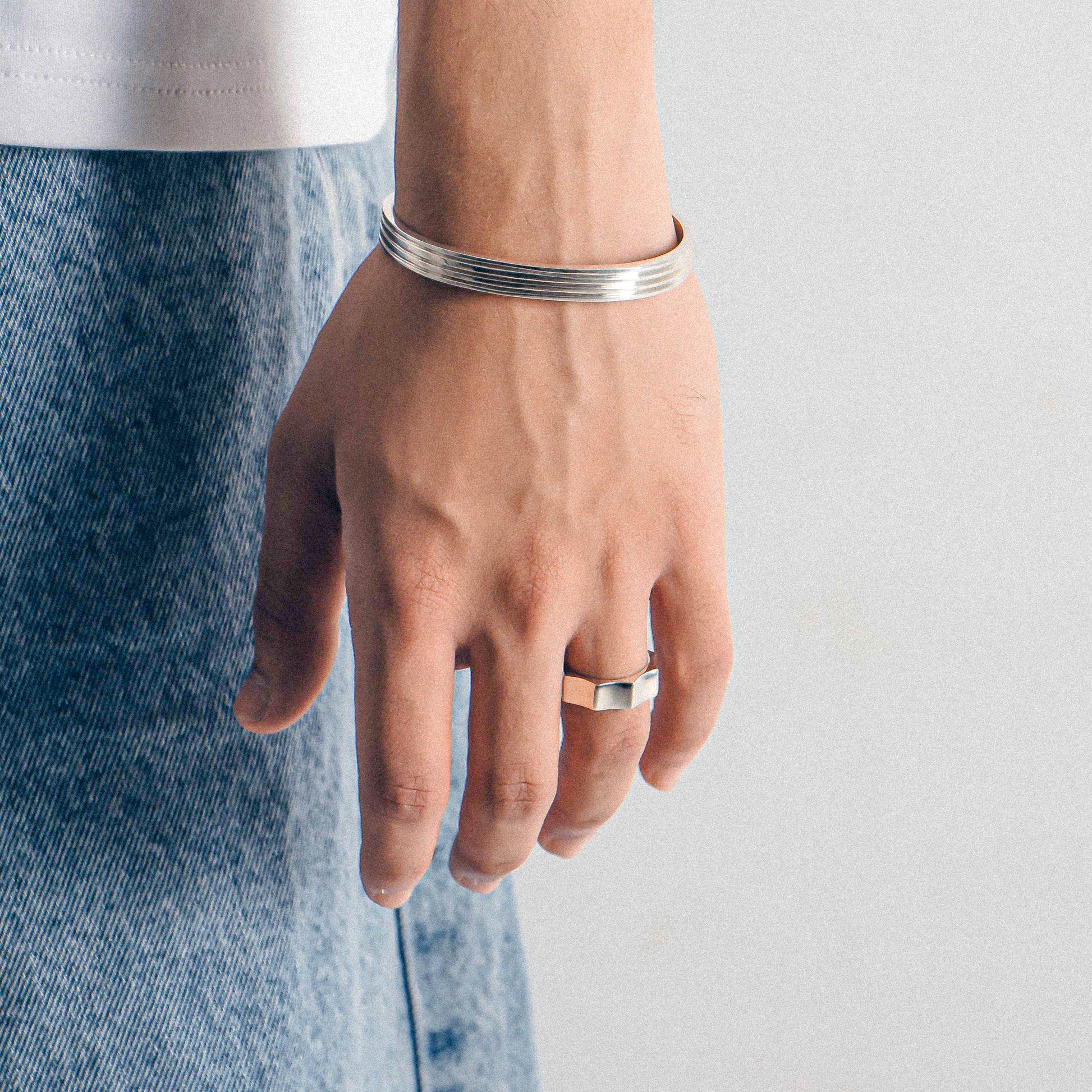 Patterned Pulse Bracelet - An elegant 925 sterling silver bracelet by GetTheJuice, featuring a unique patterned design that adds a rhythmic touch of sophistication and style to any wrist.