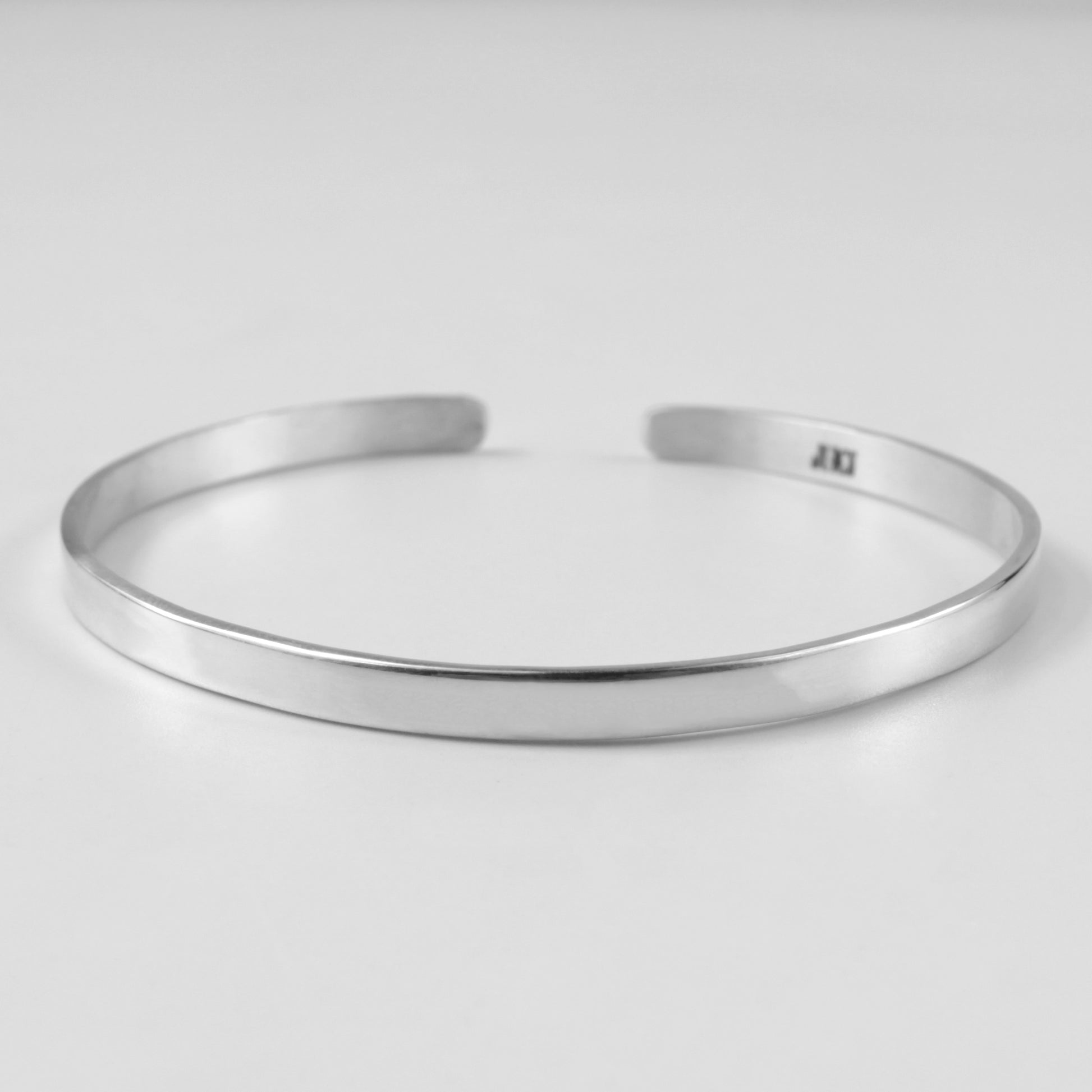 Round Cuff Bracelet - An elegant 925 sterling silver bracelet by GetTheJuice, featuring a beautifully crafted round cuff design that adds a touch of timeless sophistication to any wrist.