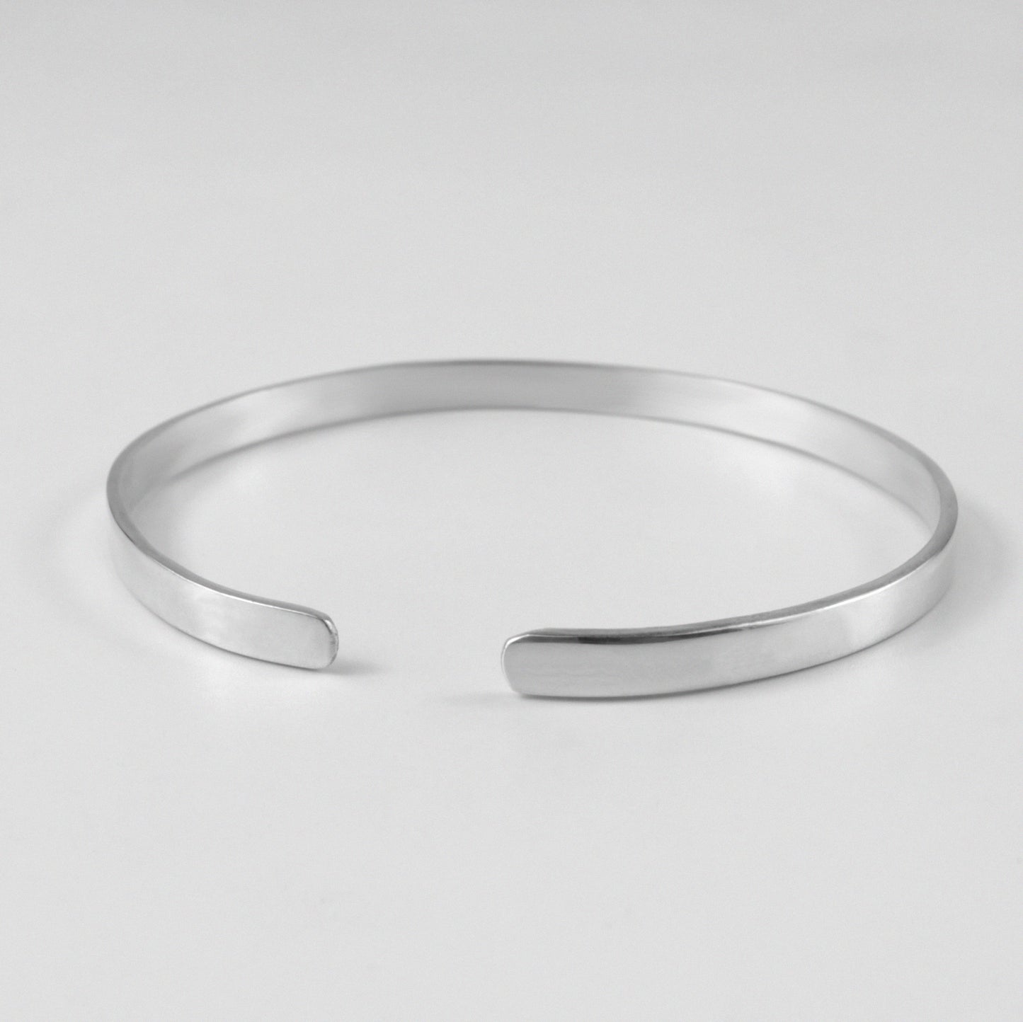 Round Cuff Bracelet - An elegant 925 sterling silver bracelet by GetTheJuice, featuring a beautifully crafted round cuff design that adds a touch of timeless sophistication to any wrist.