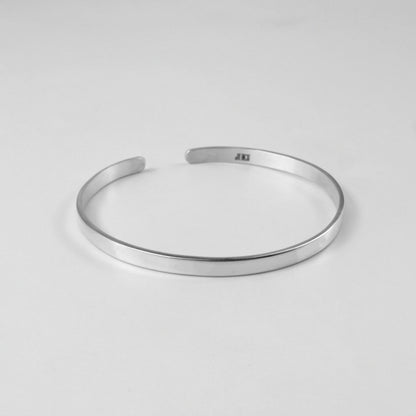 Round Cuff Bracelet - An elegant 925 sterling silver bracelet by GetTheJuice, featuring a beautifully crafted round cuff design that adds a touch of timeless sophistication to any wrist.