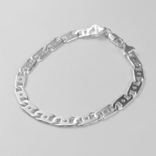 Serrated Bracelet - A striking 925 sterling silver bracelet by GetTheJuice, featuring a unique serrated design that adds an edgy and contemporary flair to any wrist.