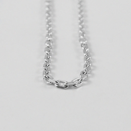 Cable Necklace - A beautiful 925 sterling silver necklace by GetTheJuice, featuring a classic cable chain design that effortlessly blends elegance and durability.