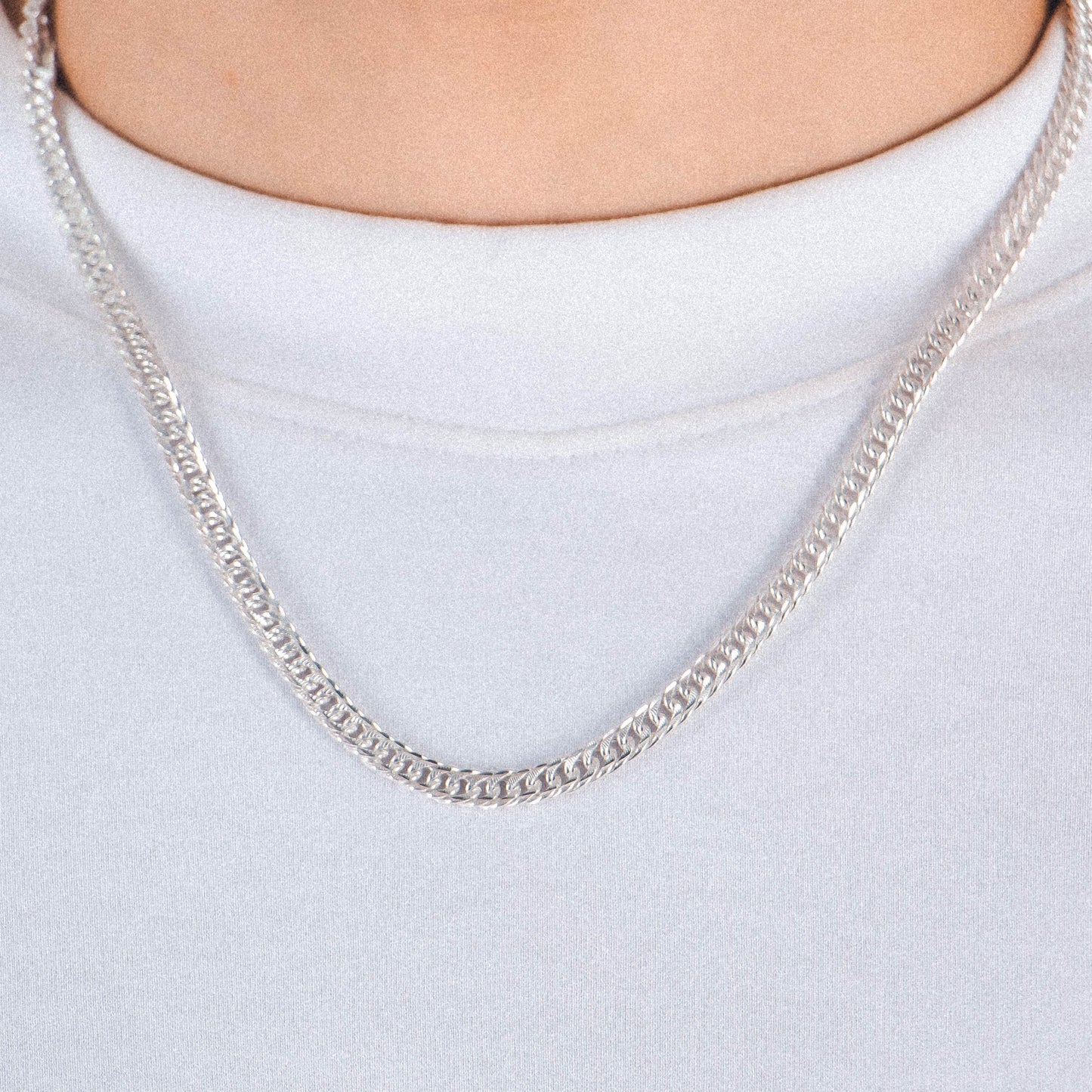 Luxe Cuban Necklace - A luxurious 925 sterling silver necklace by GetTheJuice, featuring an exquisite Cuban link design that offers a refined and elegant touch to any ensemble.