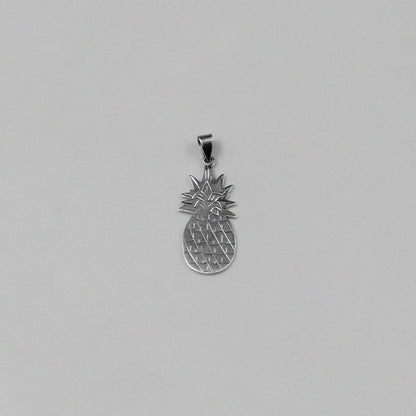 Ananas Pendant - An exquisite 925 sterling silver pendant by GetTheJuice, featuring a beautifully crafted pineapple design that adds a touch of playful elegance to any look.