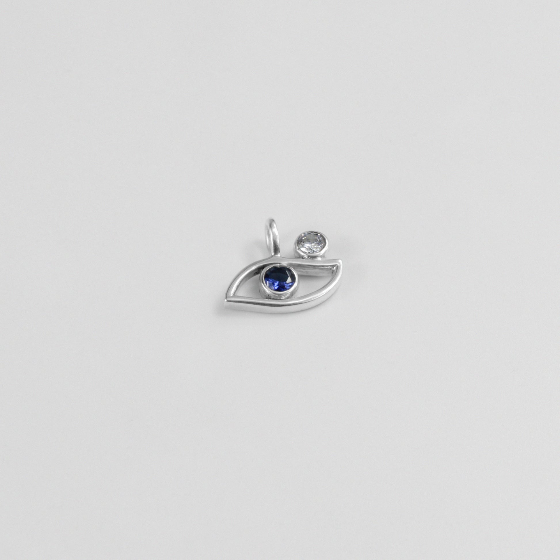 Celestial Eye Pendant - A mystical 925 sterling silver pendant by GetTheJuice, featuring an enchanting eye design that symbolizes protection and cosmic beauty.