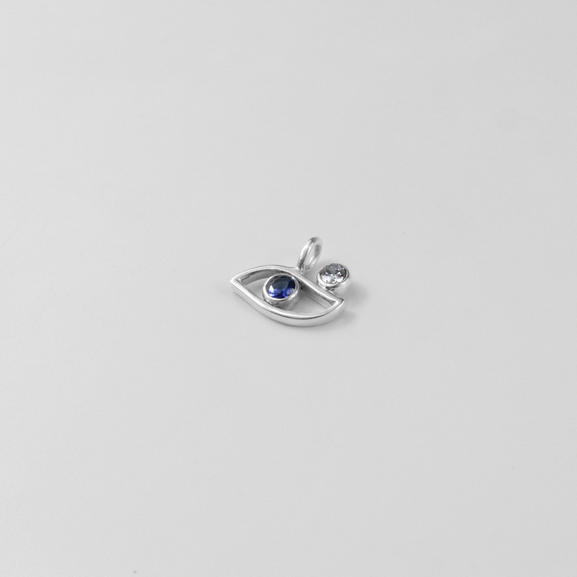 Celestial Eye Pendant - A mystical 925 sterling silver pendant by GetTheJuice, featuring an enchanting eye design that symbolizes protection and cosmic beauty.