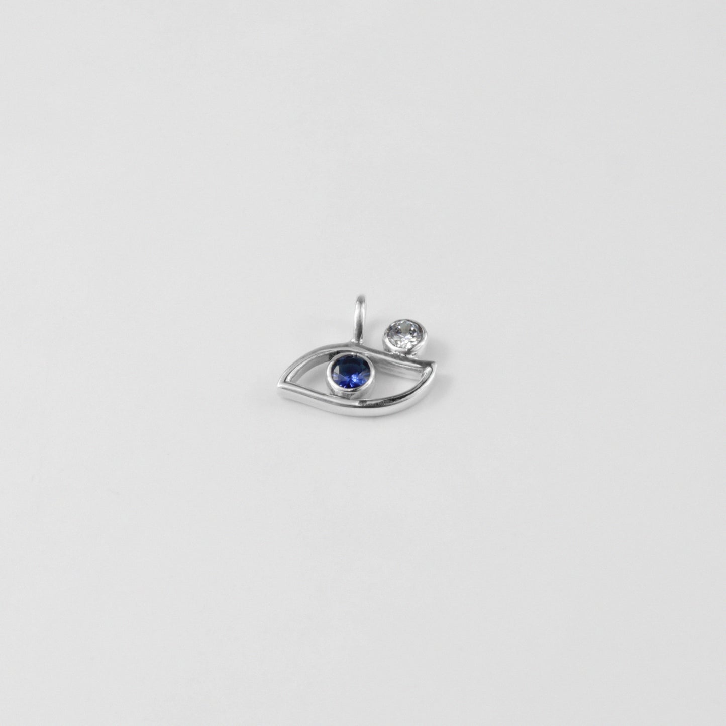 Celestial Eye Pendant - A mystical 925 sterling silver pendant by GetTheJuice, featuring an enchanting eye design that symbolizes protection and cosmic beauty.