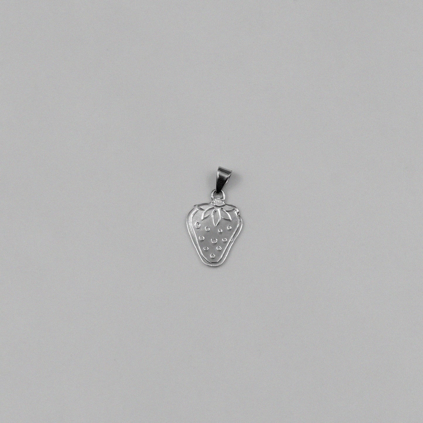 Queen of Berries Pendant - An exquisite 925 sterling silver pendant by GetTheJuice, featuring a regal design inspired by the beauty and elegance of nature’s finest berries, adding a touch of royal charm to any look.