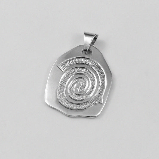 Vintage Spiral Pendant - A stunning 925 sterling silver pendant by GetTheJuice, showcasing an intricate spiral motif that blends vintage elegance with contemporary style.