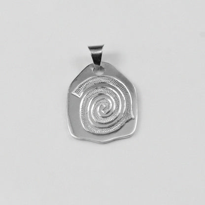 Vintage Spiral Pendant - A stunning 925 sterling silver pendant by GetTheJuice, showcasing an intricate spiral motif that blends vintage elegance with contemporary style.