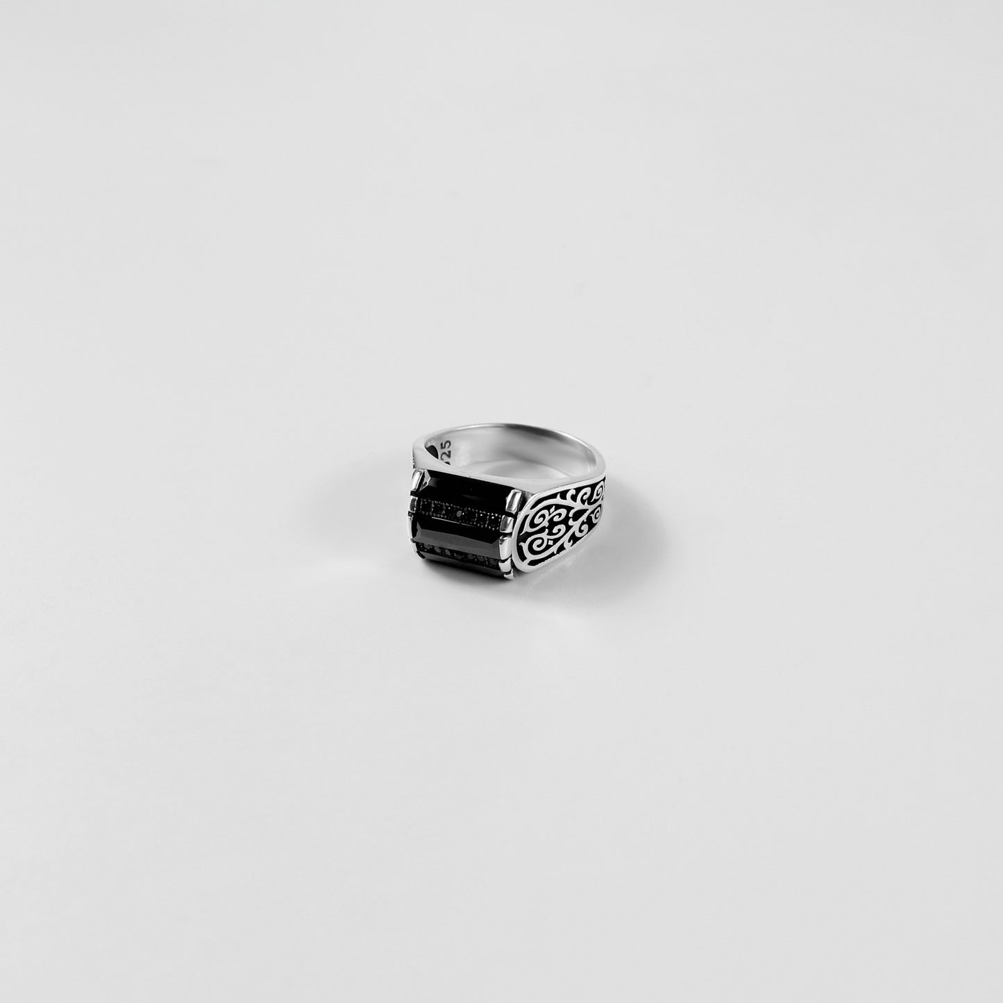 Dark Marque Band Ring