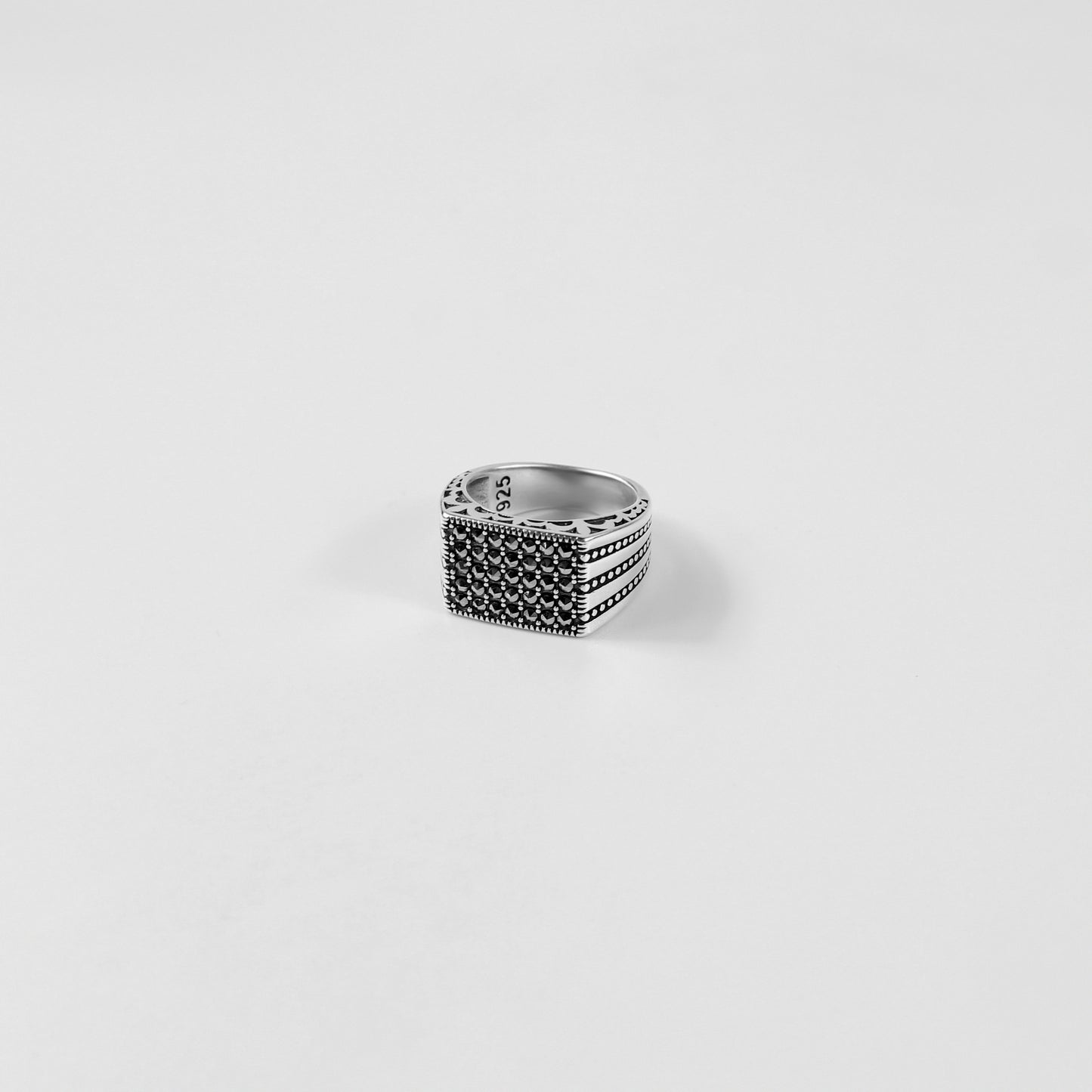 Noir Grid Bead Ring