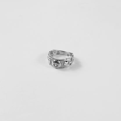 Radiant Interlink Ring