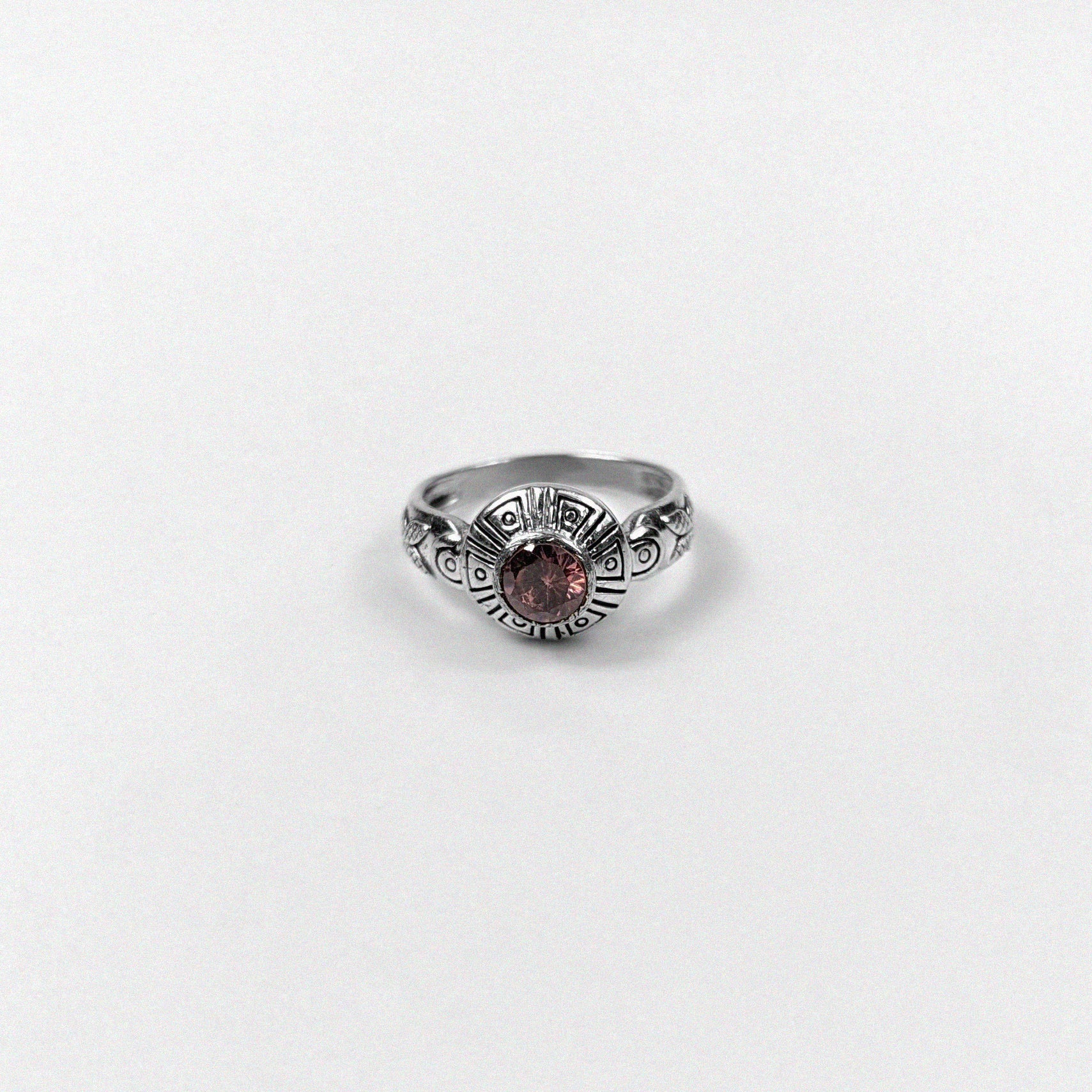 "925 sterling silver ring with a timeless, vintage design featuring a bold stone, named 'Retro Elegance Stone Ring.'"