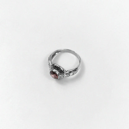 "925 sterling silver ring with a timeless, vintage design featuring a bold stone, named 'Retro Elegance Stone Ring.'"