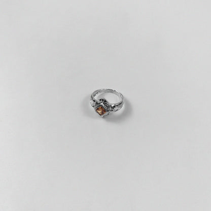 "925 sterling silver ring featuring a rustic yet elegant design, named 'Rustic Elegance Ring.'"
