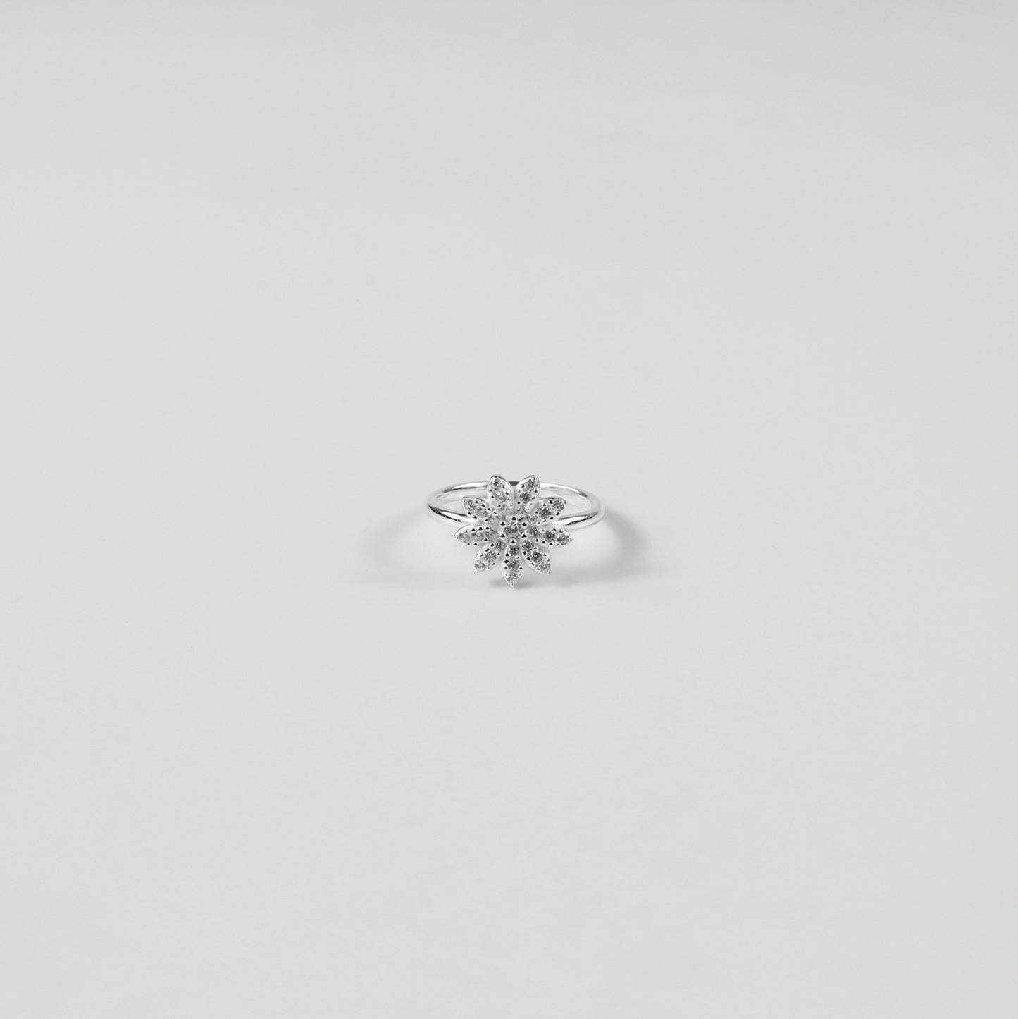 Snowflake Radiance Ring