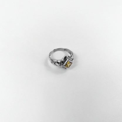 925 sterling silver vintage-inspired ring featuring a radiant design with a glowing gemstone, named 'Sunshine Glow Vintage Ring.