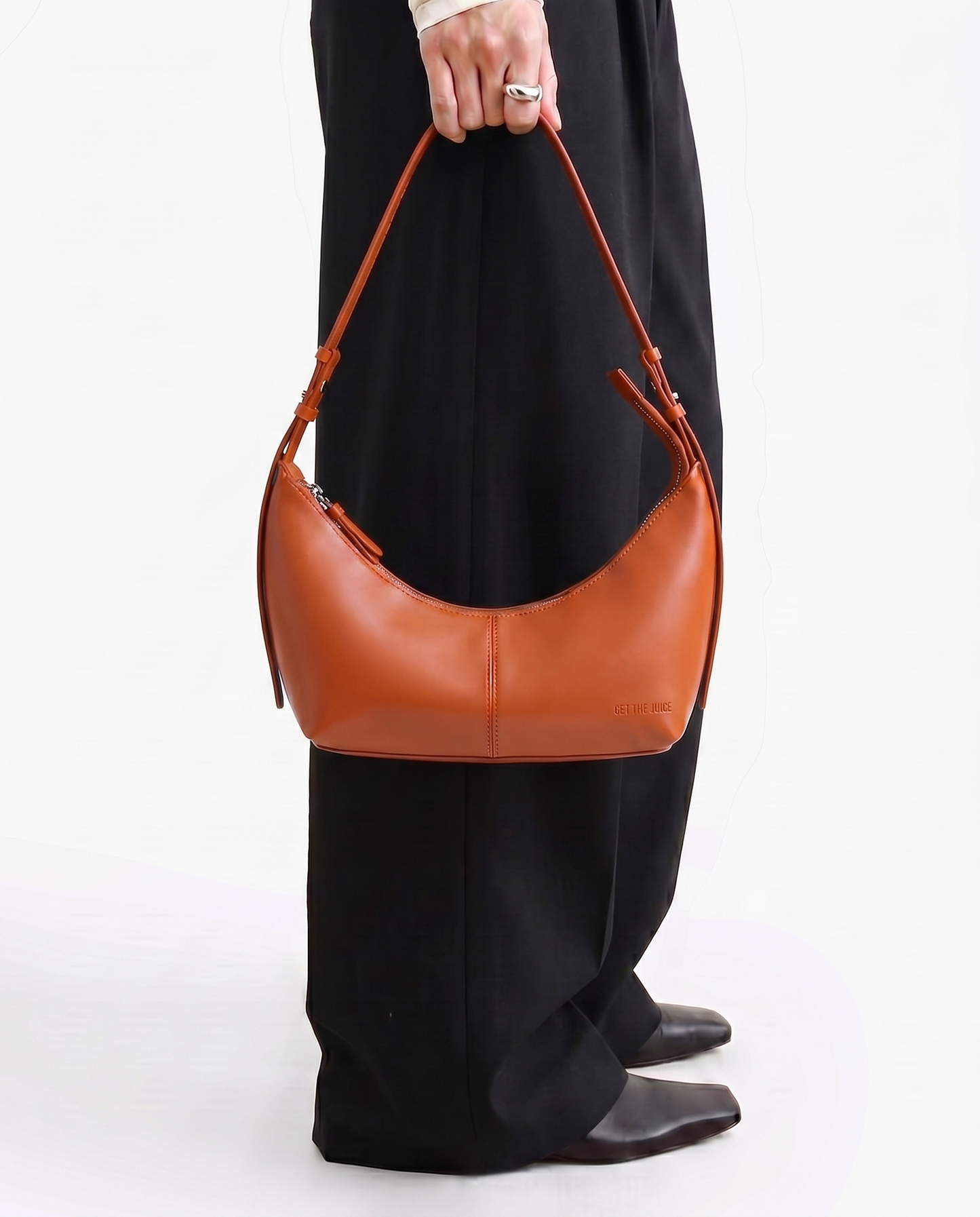 Juice Saddlecrest Shoulder Bag